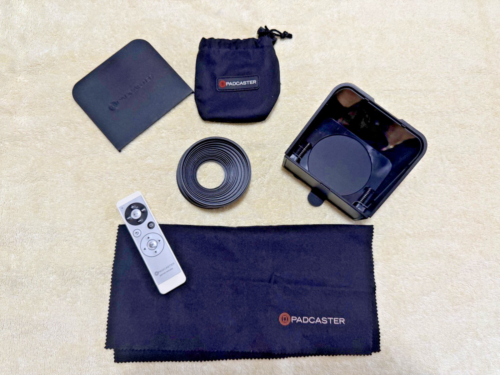 Parrot Padcaster Teleprompter with rings and remote