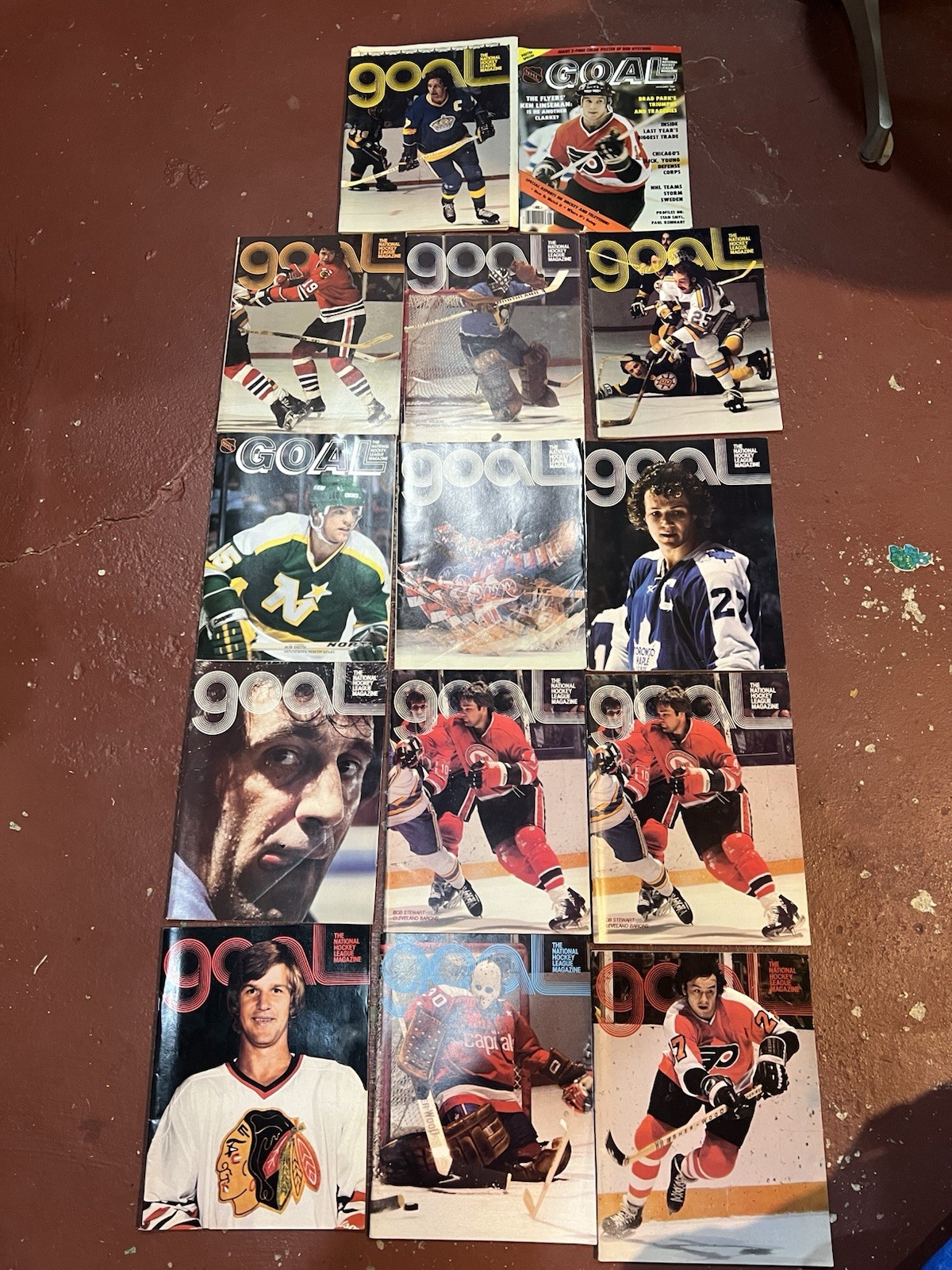VINTAGE lot of 14 NHL GOAL HOCKEY MAGAZINES nice shape
