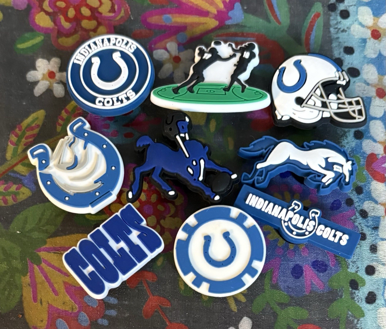 9 Piece INDIANAPOLIS Football Team Shoe Charms Decorations (2)