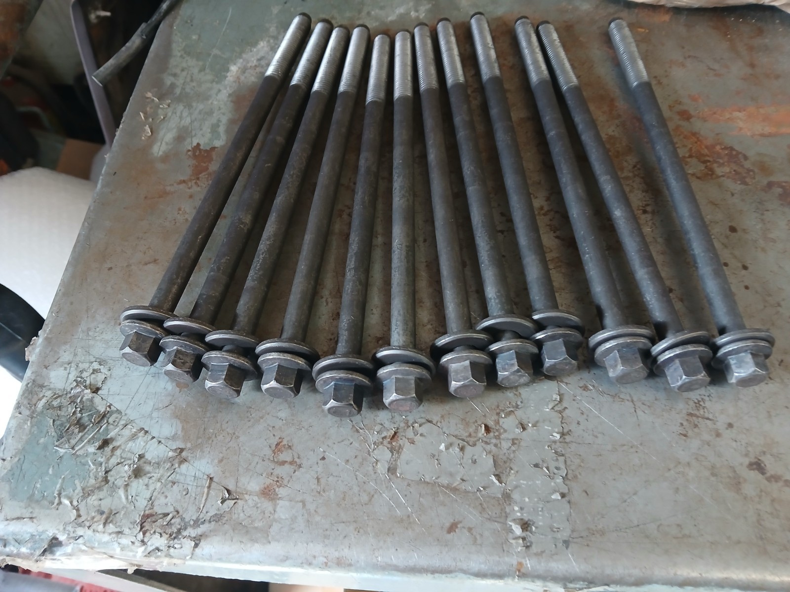 MAHLE ORIGINAL GS33531 Engine Cylinder Head Bolt Set