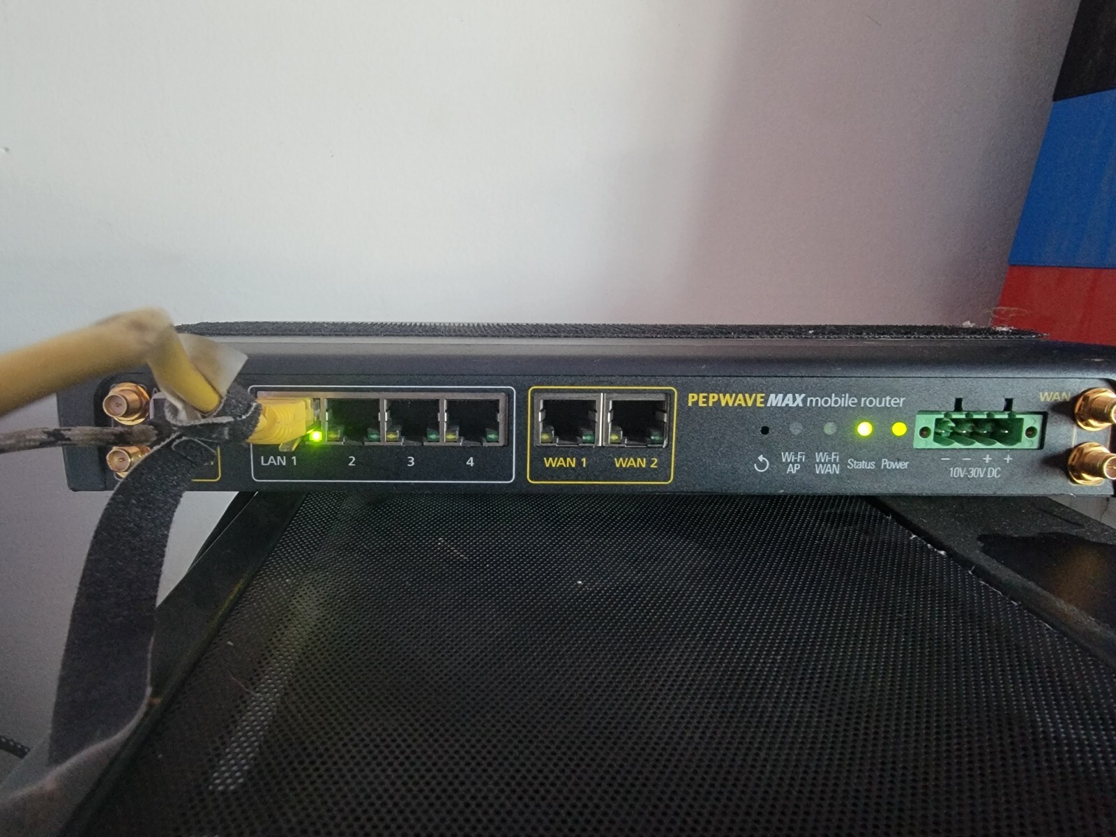 Peplink/Pepwave Max 700 Mobile Router Model no.MAS-GN2-R