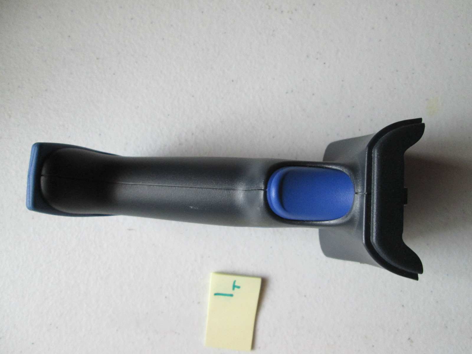 NEW NO BOX INTERMEC HANDLE W/ TRIGGER 203-754-001 (N3)