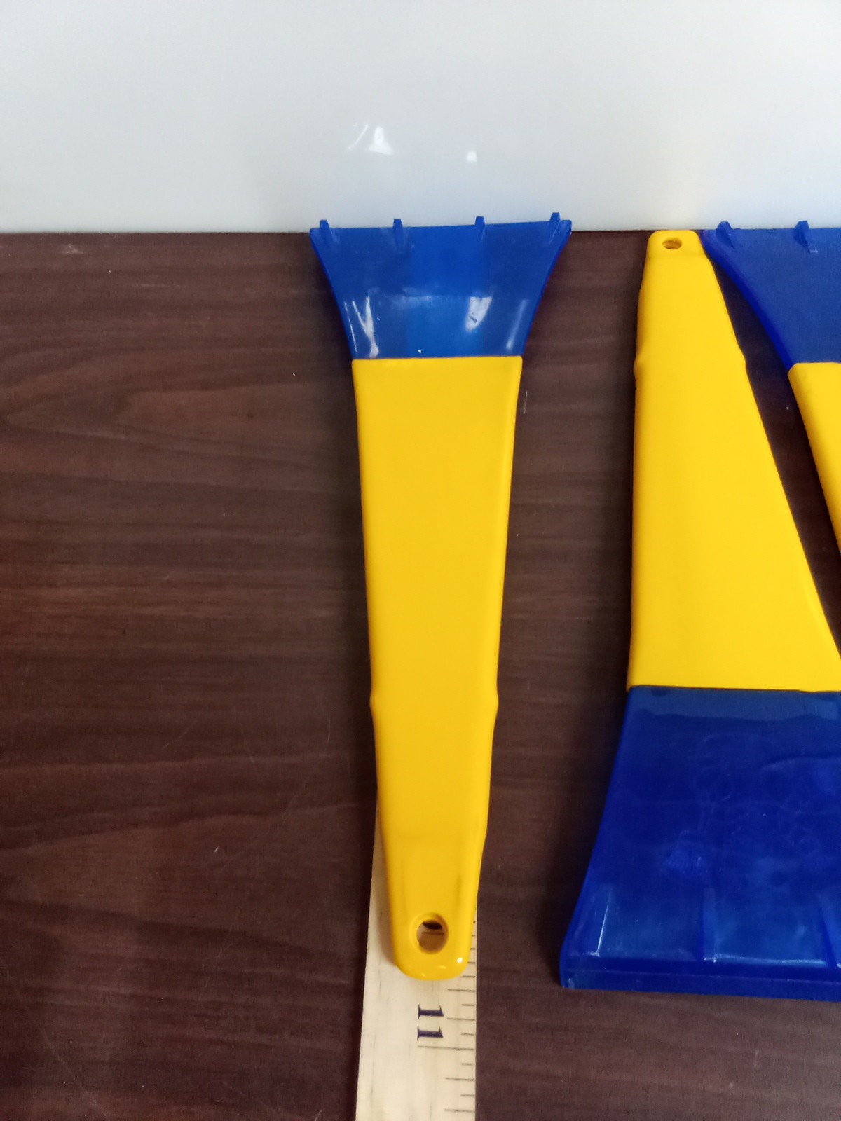 Yellow Windshield Scrapers Set Of 3 Free Shipping
