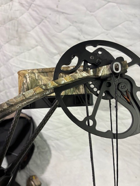 Mission by Mathews Riot Compound Bow