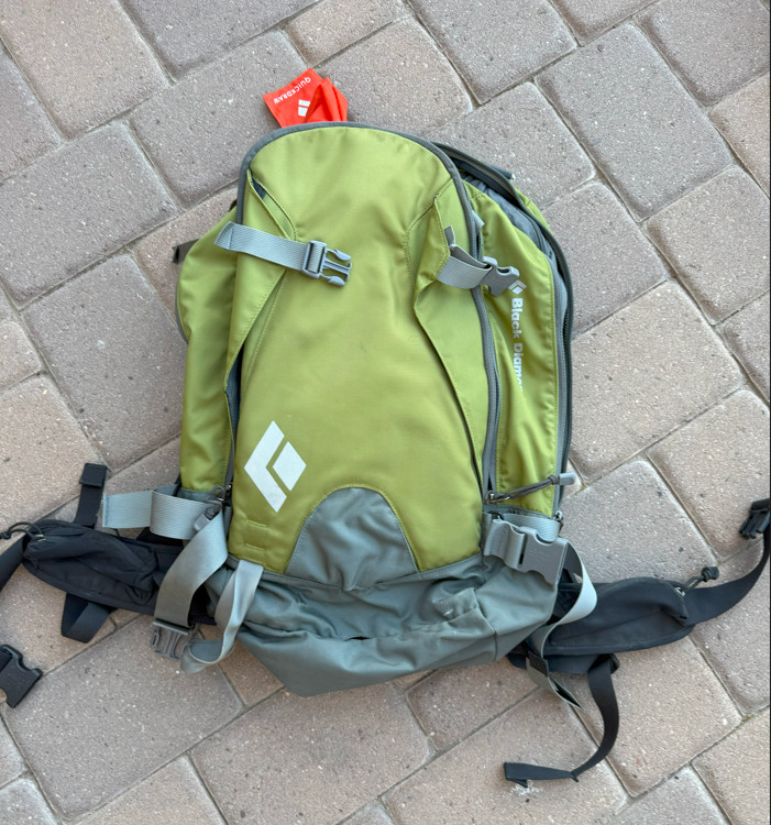 Black Dimond Avalung backpack