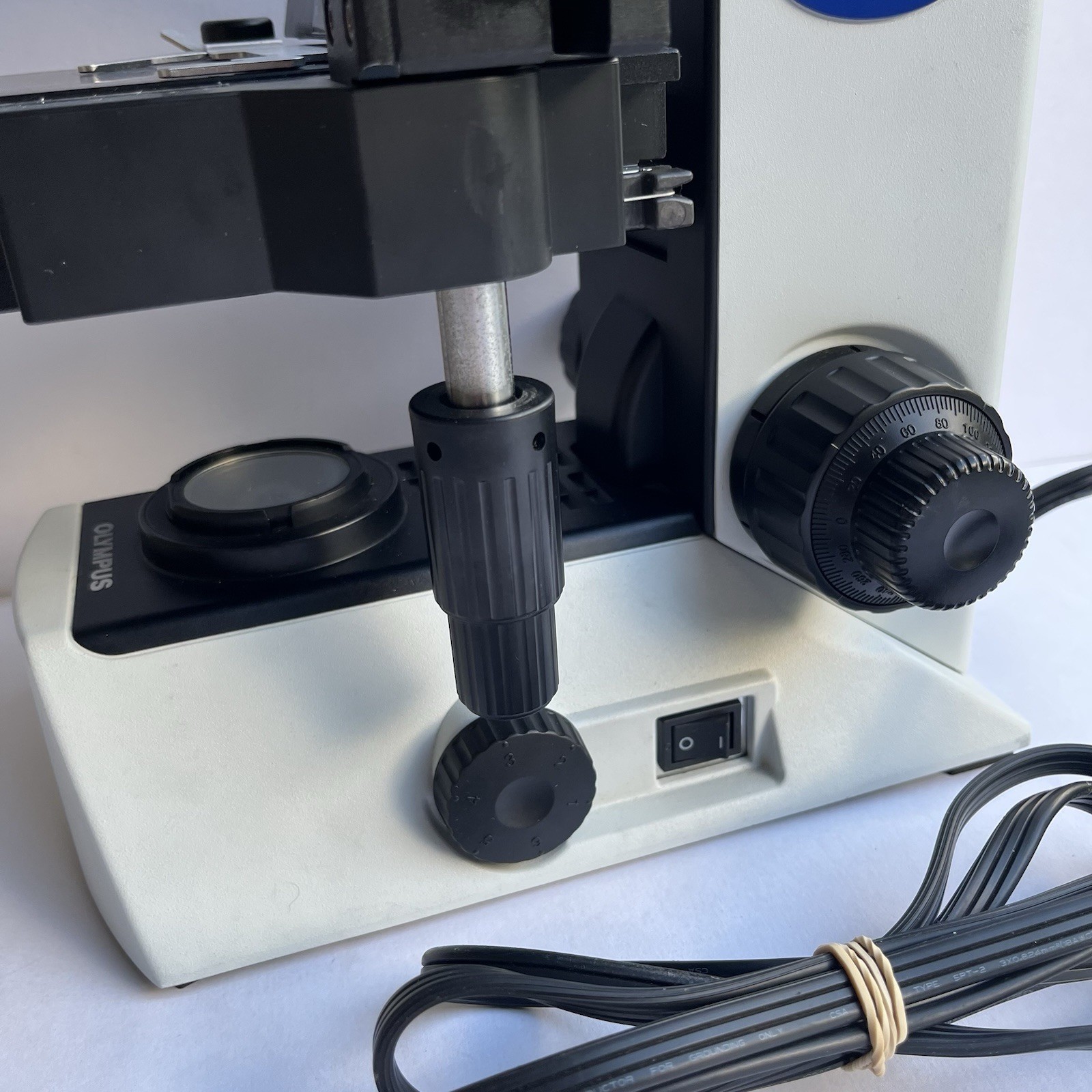 OLYMPUS CX21 CX21FS1 Binocular Microscope Plan x4 x10 x40 x100 Objectives