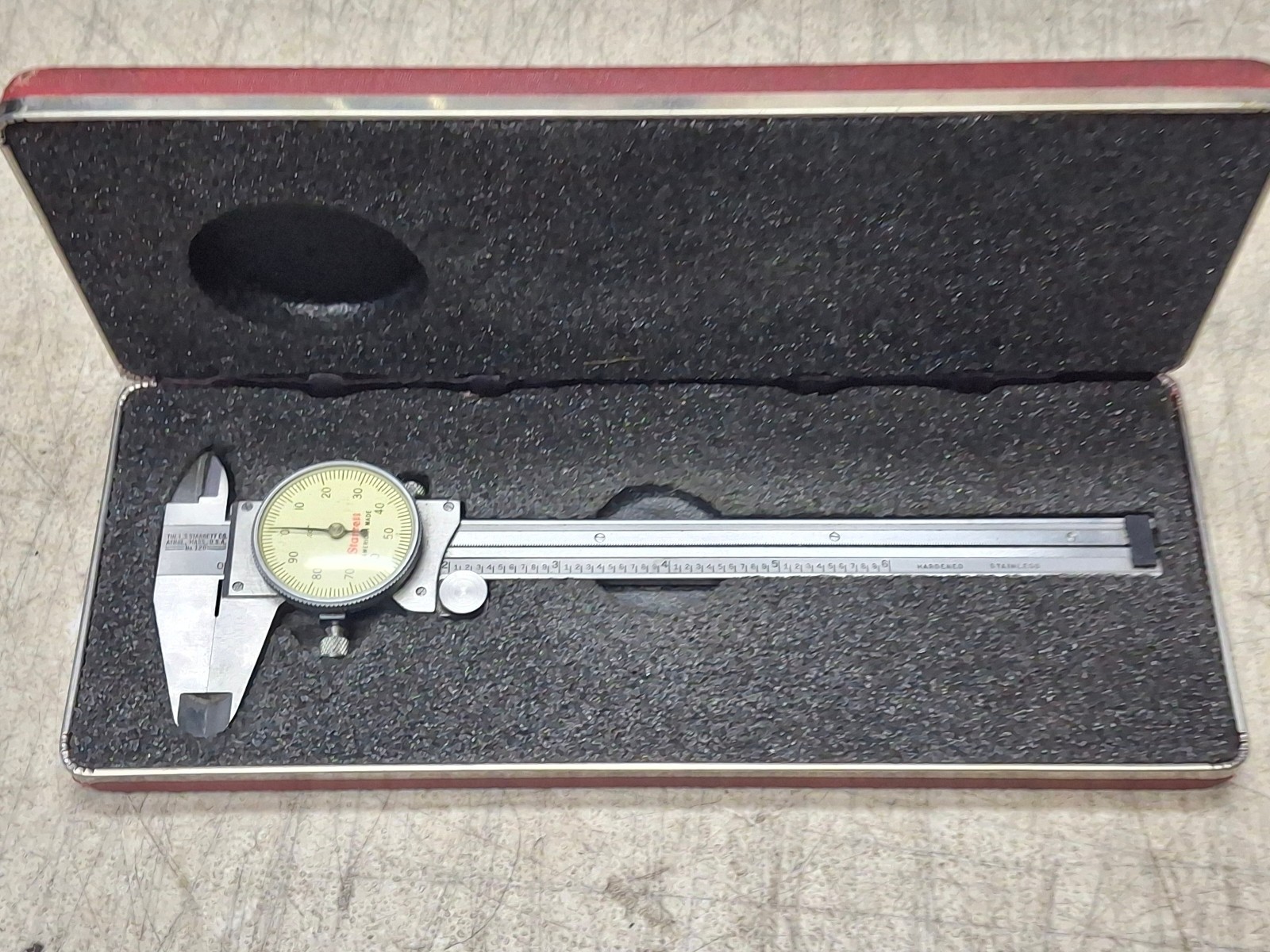 L. S. Starrett 6in. Dial Caliper No. 120 Hardened Stainless Steel w/case