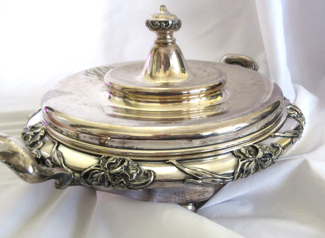 Wilcox Silverplate Co Quadruple Beautiful Floral Covered Serving Dish Insert EUC