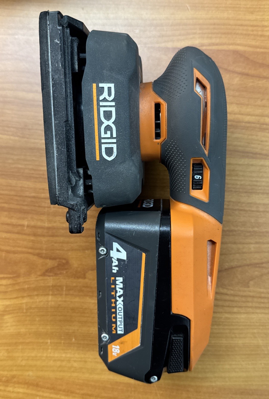 RIDGID 18V SubCompact Brushless Cordless 1/4 Sheet Sander with Battery