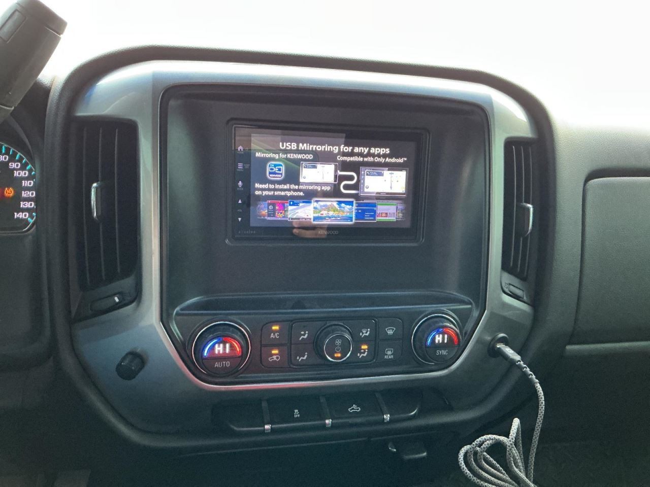 SILVRDO15 2014 Glove Box 4919412