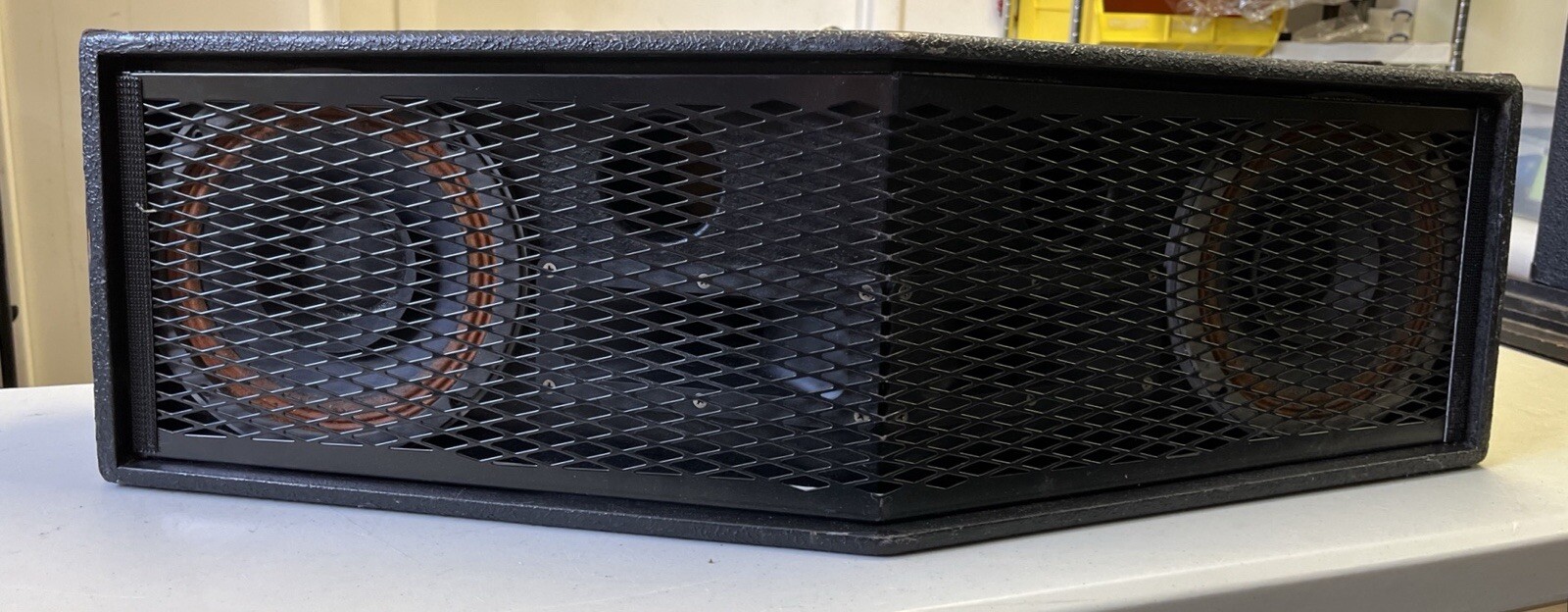 2x- Apogee Sound International AE-2s2 Speakers. w/ Mounts. Needs Service.