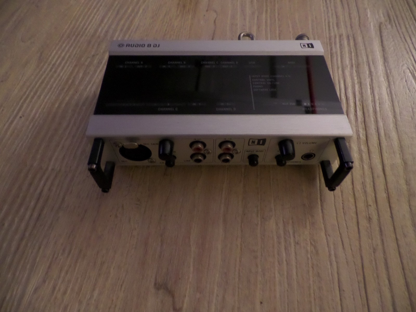 NEW! native instruments audio 8 dj interface audio unit NWOB UNUSED MINT!