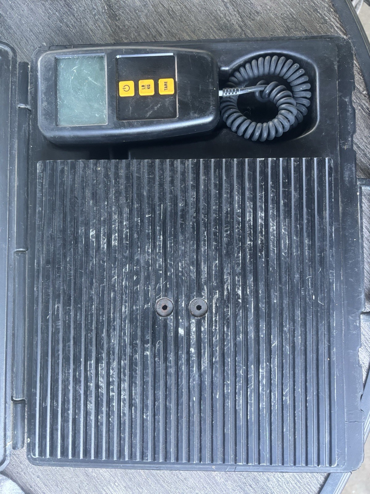 CPS CC220 Digital Refrigerant Charging Scale 220 lb Capacity w/ Carrying Case