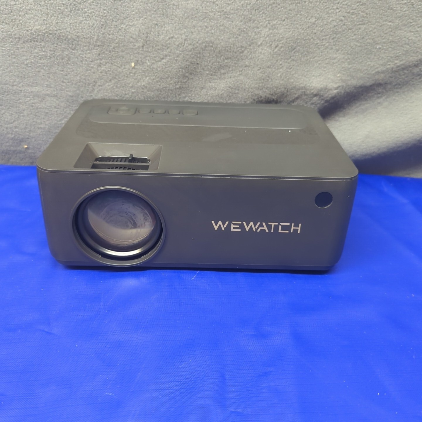 WiFi Bluetooth Projector, WEWATCH Native 1080P Mini Portable Projector, 260"