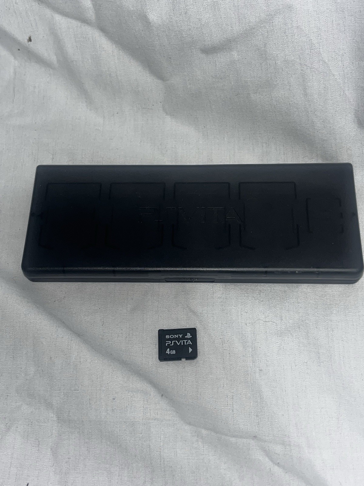 OFFICIAL OEM Sony PlayStation Vita PS Vita 4GB Memory Card + Game Travel Case