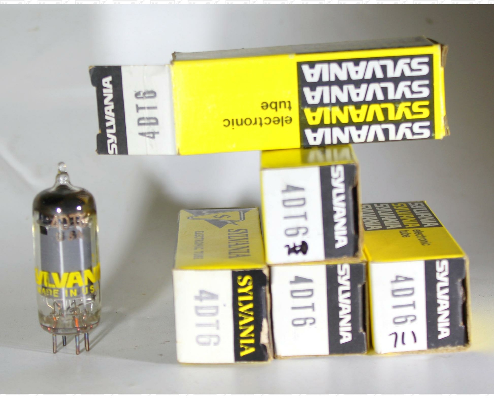 Sylvania 4DT6 Vacuum Tubes Made In USA NOS Lot Of 5 +Box