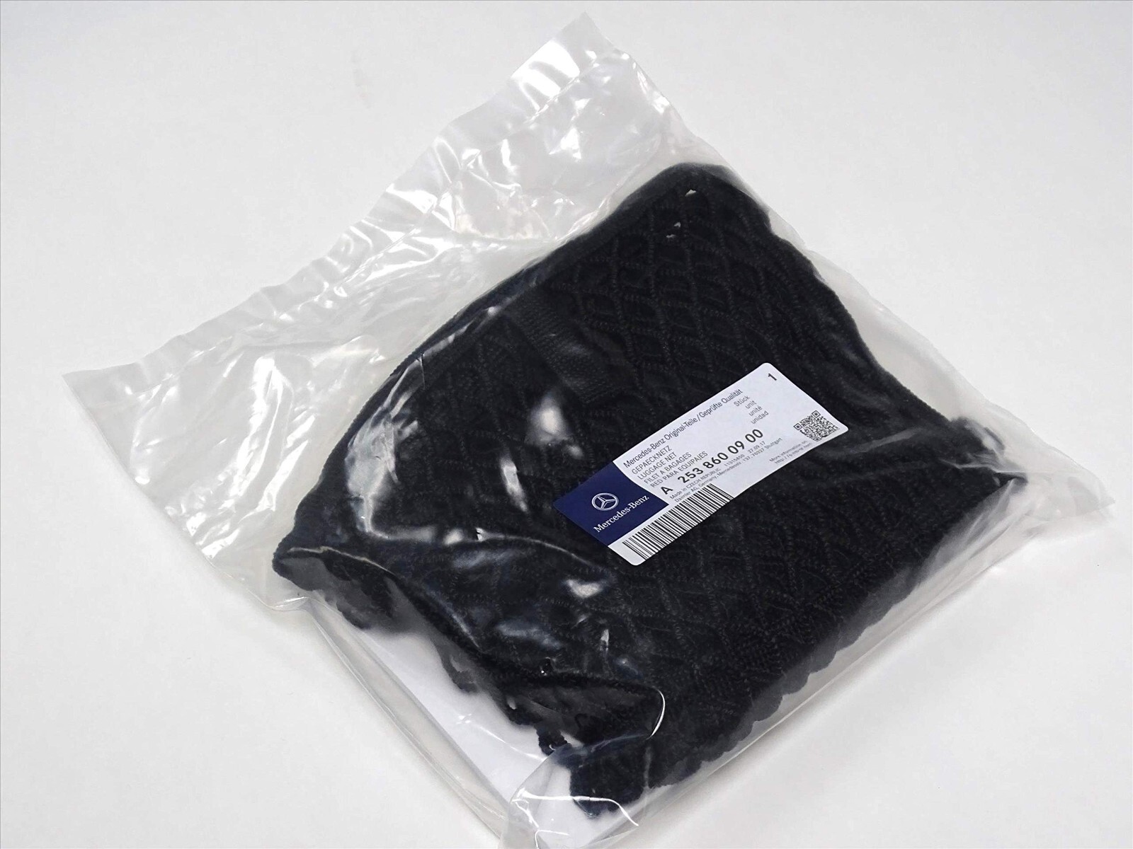 GENUINE MERCEDES  LUGGAGE / CARGO NET No/ A2538600900