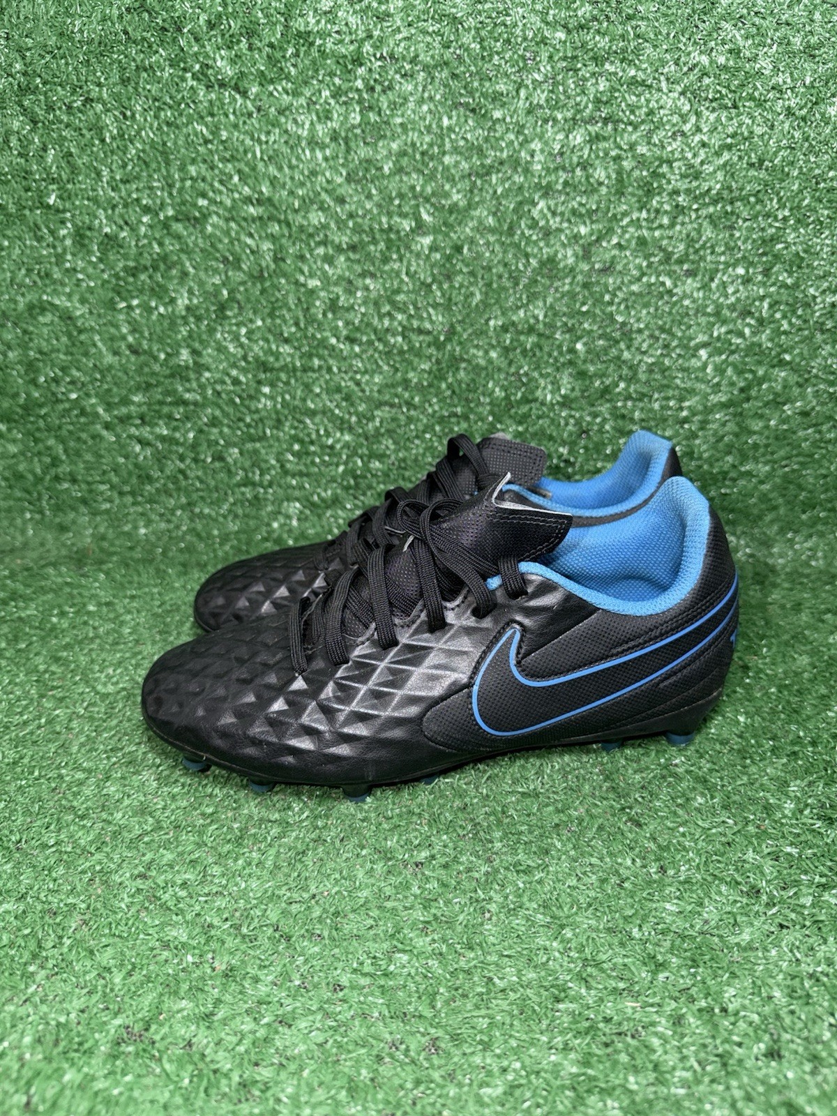 Nike Tiempo Legend 8 Size 4.5 Academy FG/MG Soccer Cleats Black Blue AT6107-090