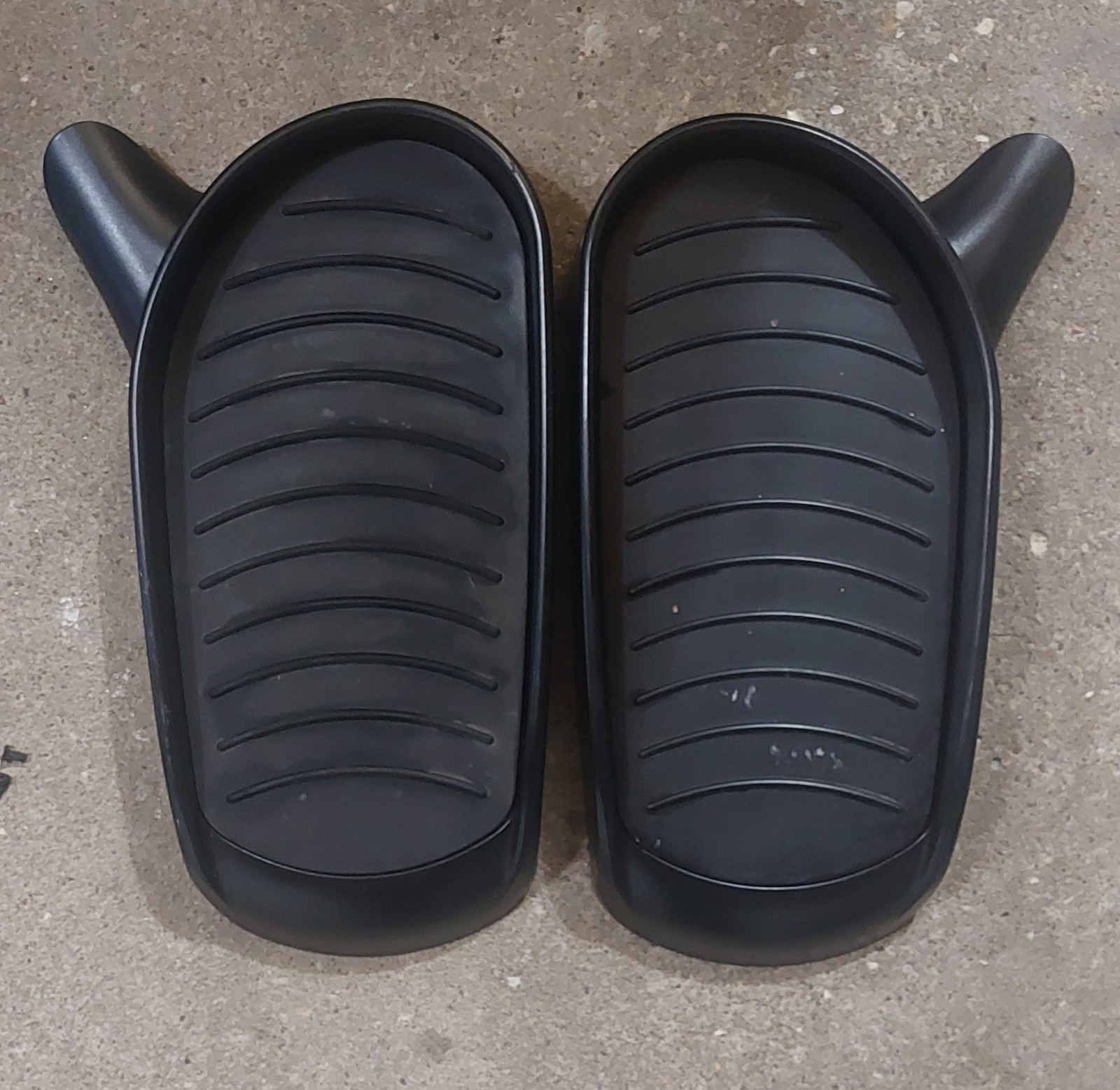 Vision Elliptical X6250 HRT Hard Plastic Foot Pedals With Rubber Inserts R&L Set