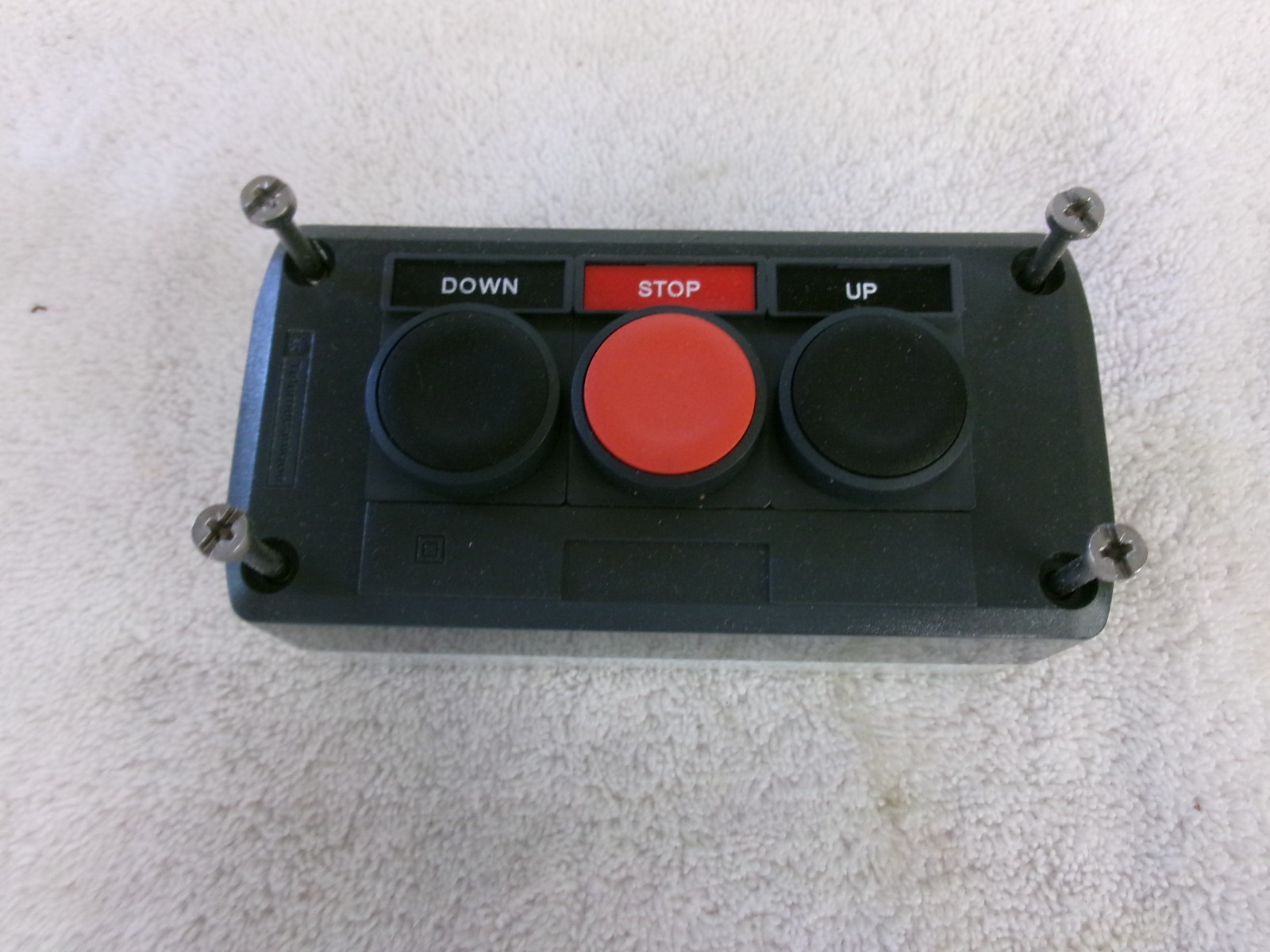 NIB Telemecanique Pushbutton Control Station XALD321