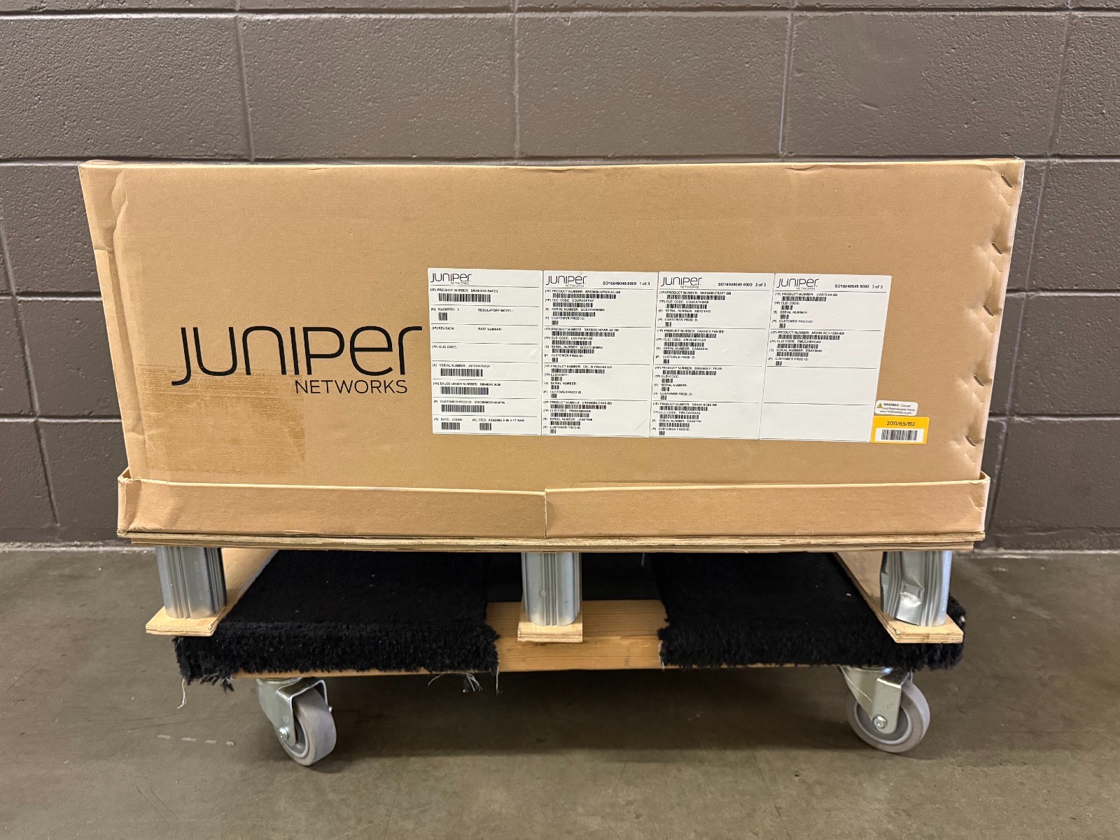 Juniper SRX5400X-BASE2 Services Gateway Firewall SRX5K-RE3-128G SCB3