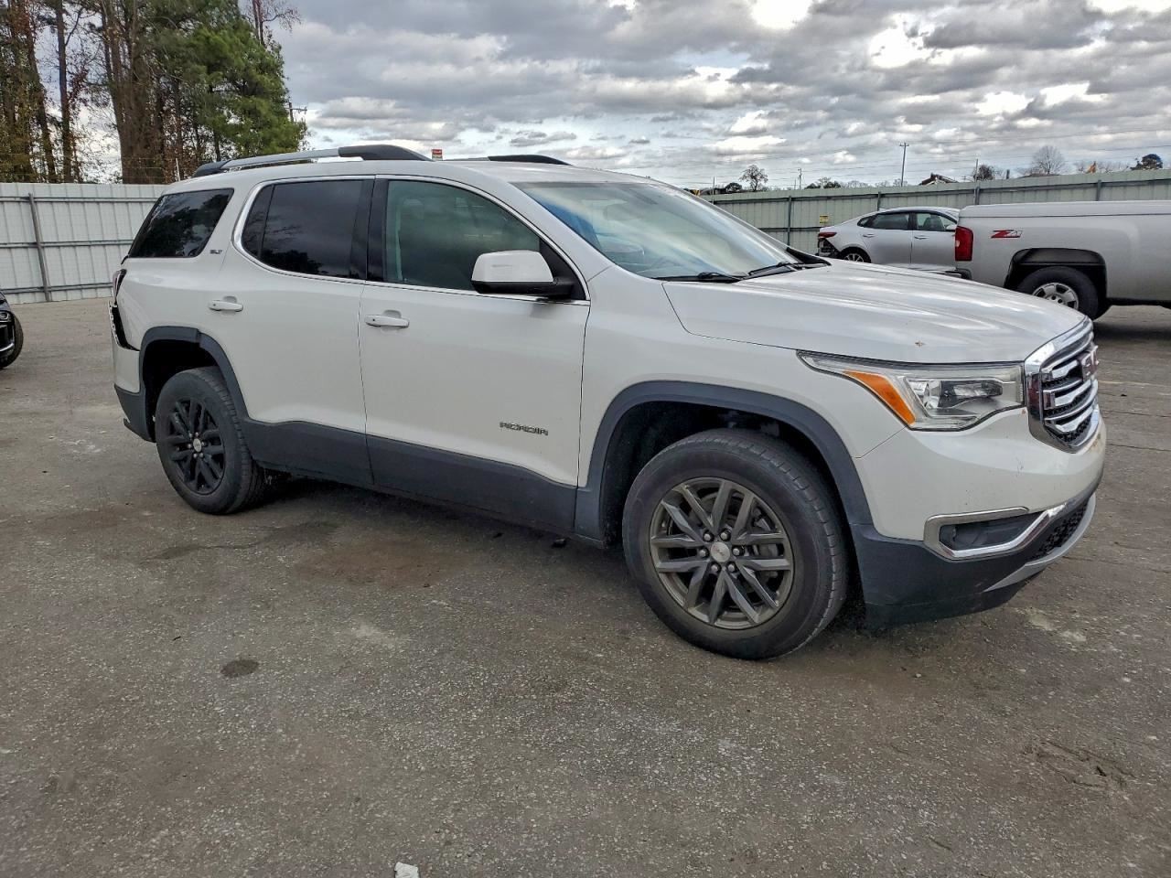 ACADIA 2019 Glove Box 4937942