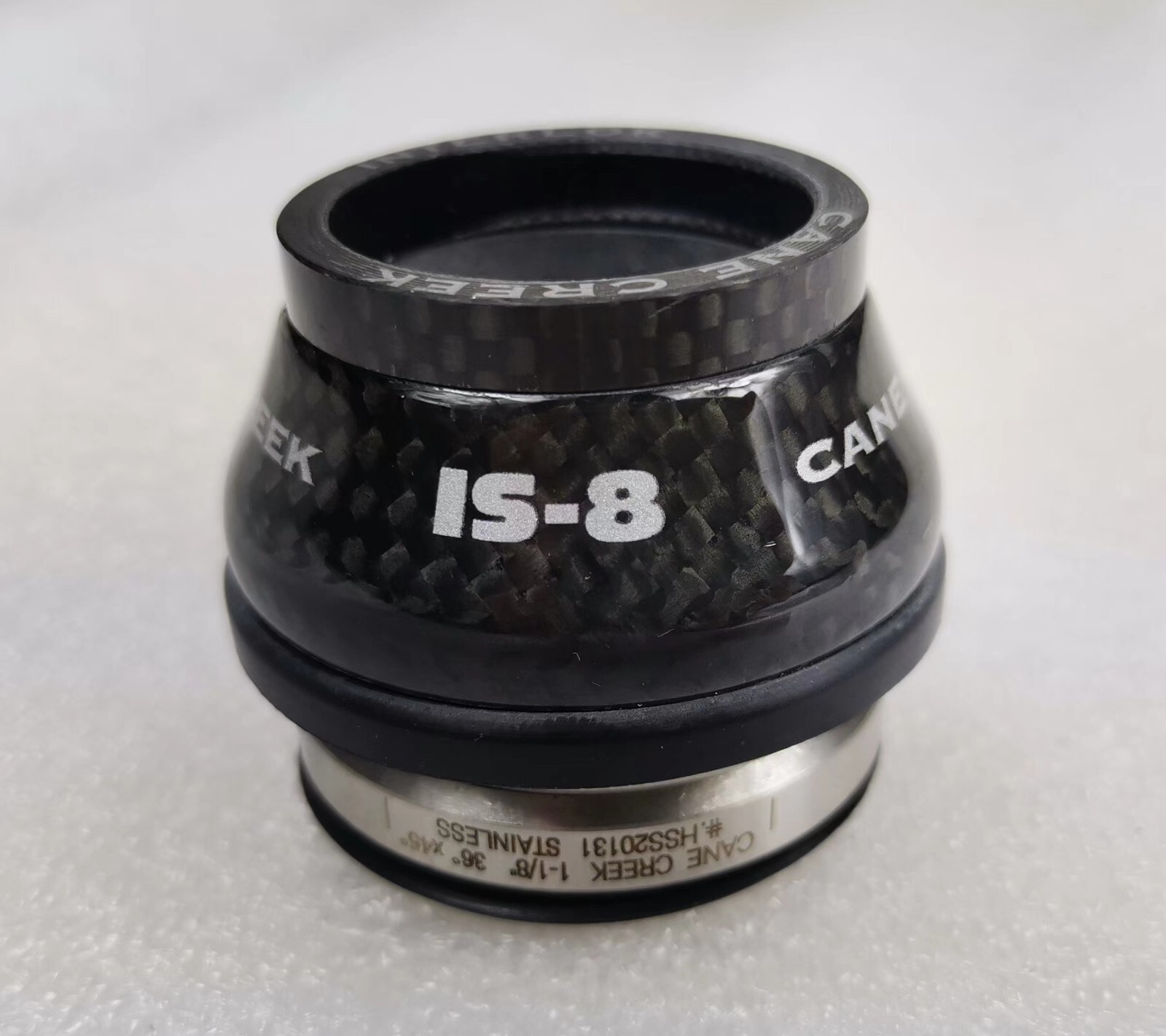 CANE CREEK INTEGRATED IS-8 HEADSET  1 1/8" CARBON CUP STAINLESS STEEL BEARINGS