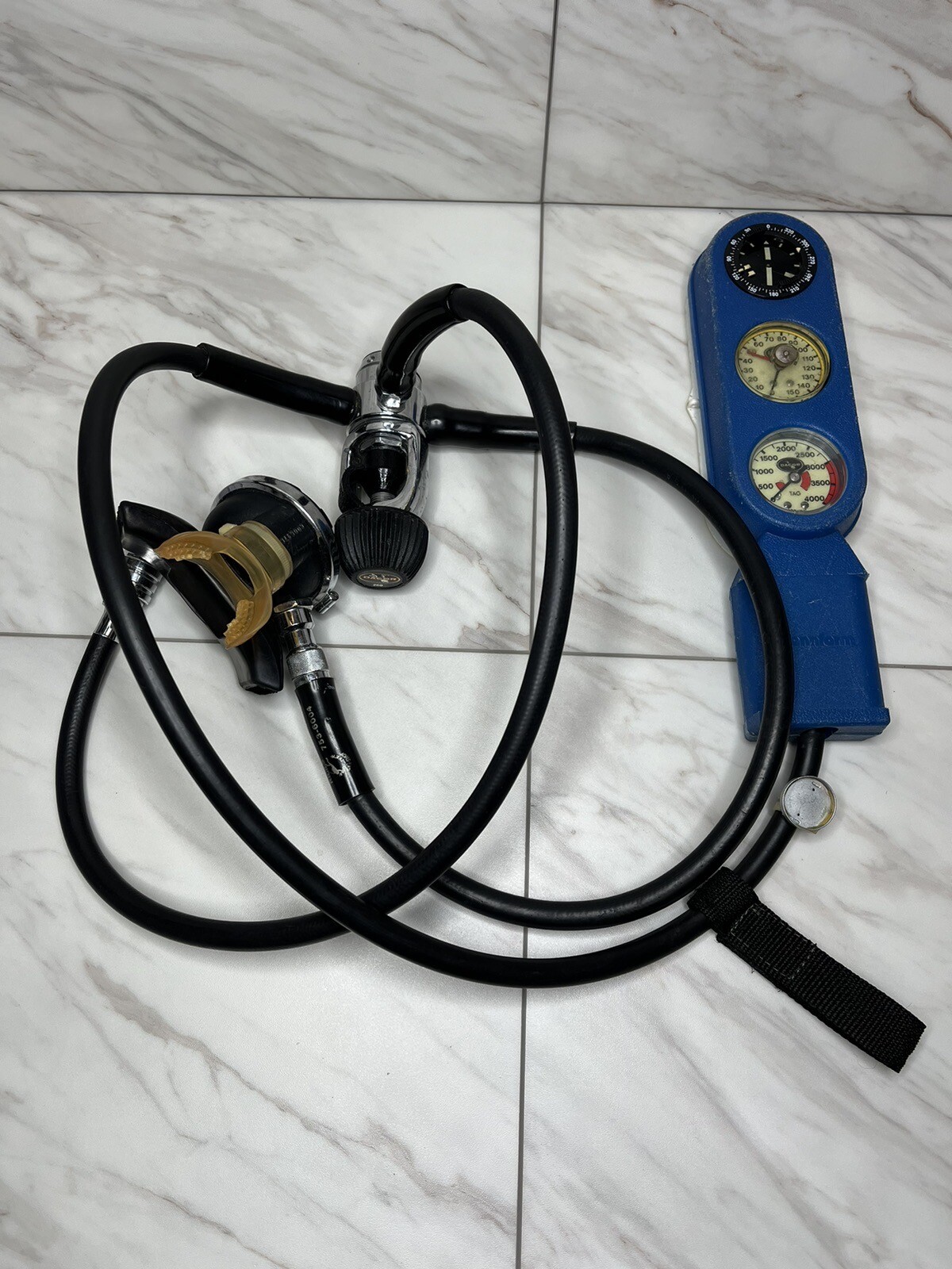 SCUBAPRO REGULATOR SET - ScubaPro Pennform Pressure Gauge - Compass - UNTESTED