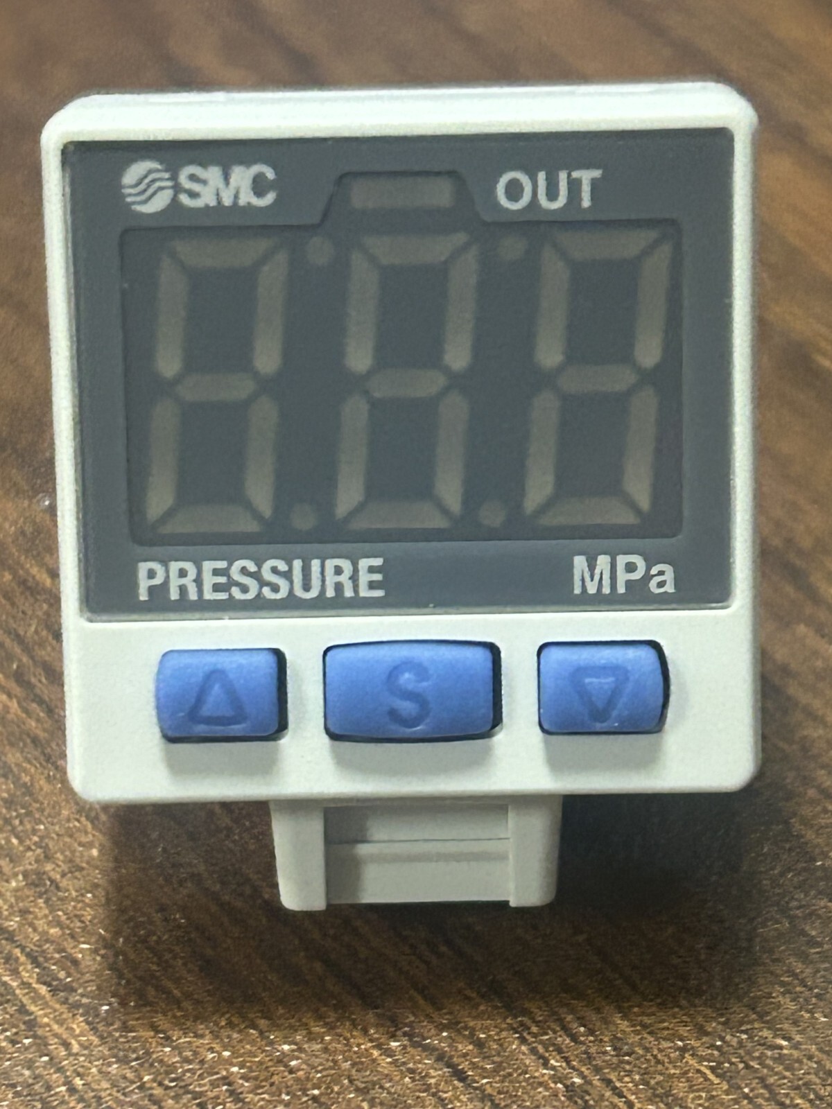 SMC Digital Pressure Switch ISE35-N-25-M