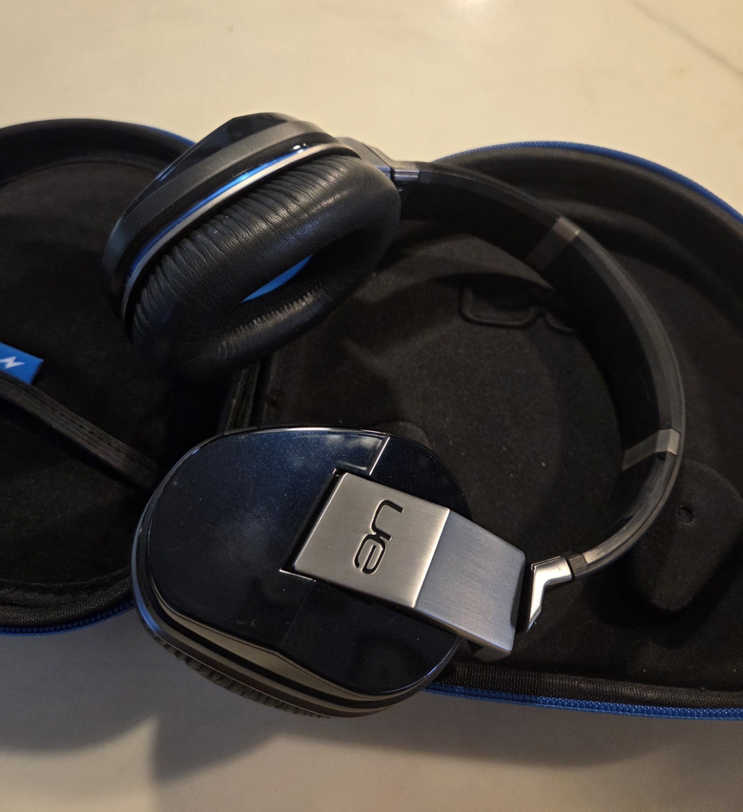 Logitech Ue 9000 Bluetooth Headphones
