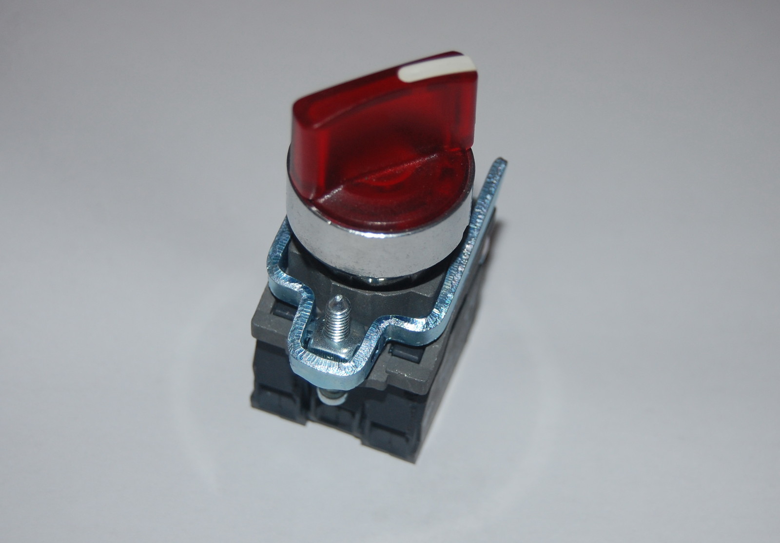 22mm ILlUMINATED Selector switch 3 Position Fits RED XB4BK134M5 220V Maintained