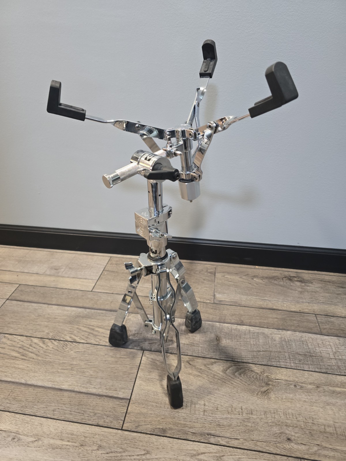 DW DWCP9300 Snare Drum Stand - Chrome