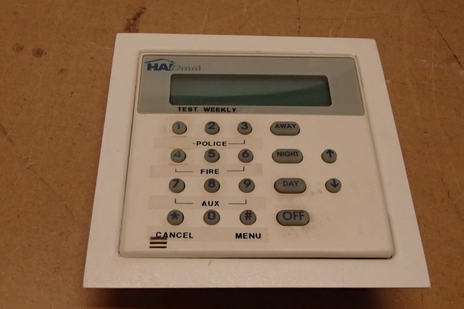 HAI/Omni 11A01-1: Access Console Keypad w/Green Screen - Omni Systems