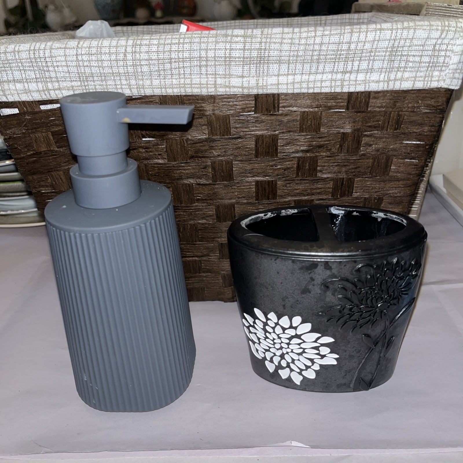Modern Soap Dispenser & Floral Toothbrush Holder-2 Common Bathroom Accessories