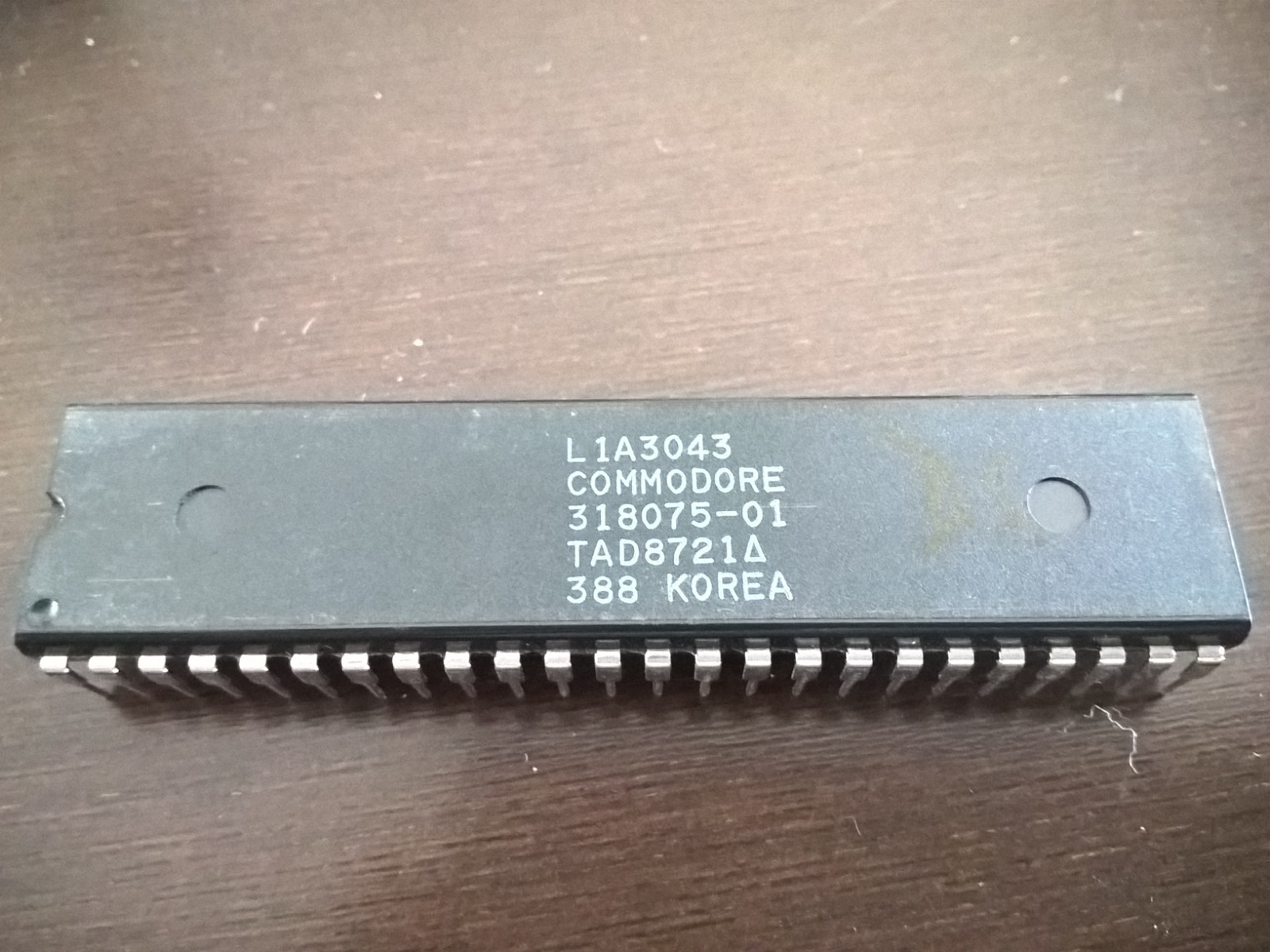 5721 Buster Custom Chip, NEW OLD STOCK, 318075 Commodore Amiga 2000 MOS CBM CSG