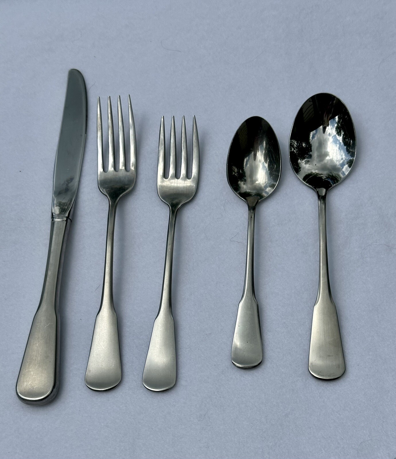 SSS BY ONEIDA STAINLESS SATIN SILVERWARE COLONIAL BOSTON PATTERN 5 PIECE SET