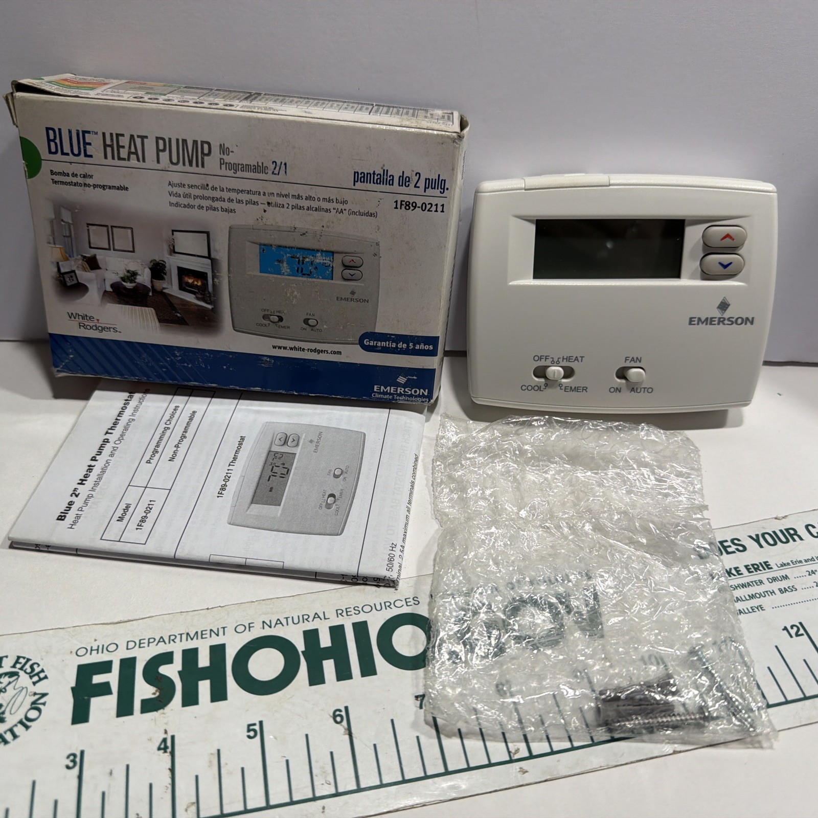EMERSON 1F89-0211 NON PROGRAMMABLE THERMOSTAT BLUE HEAT PUMP