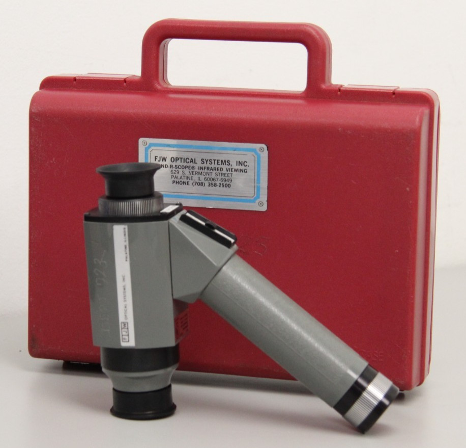 FJW Find-R-Scope 1.5VDC IR Scope With Case Minor Engraving