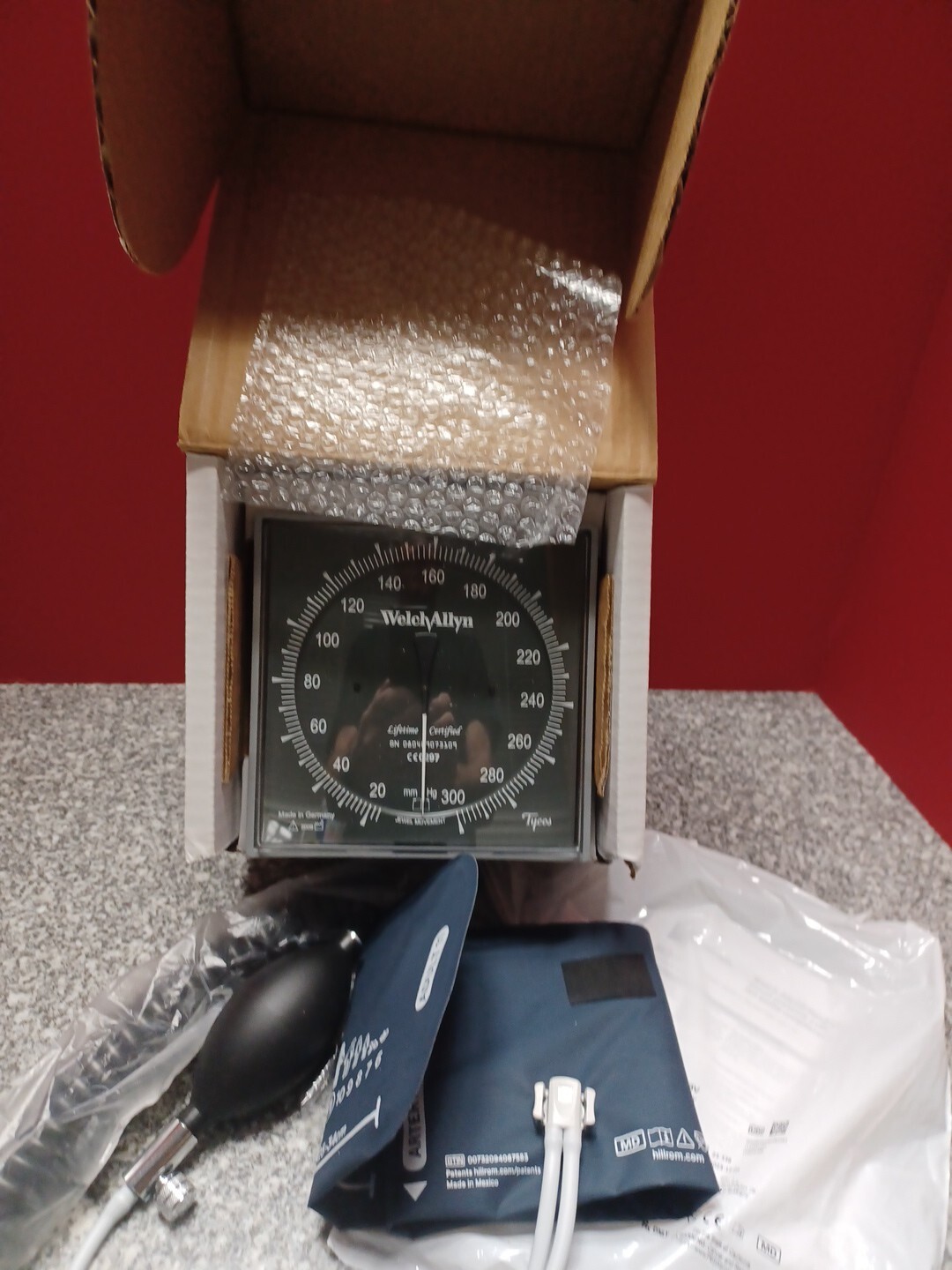 New Welch Allyn 767 Blood pressure Guage Adult cuff and tube. No basket.