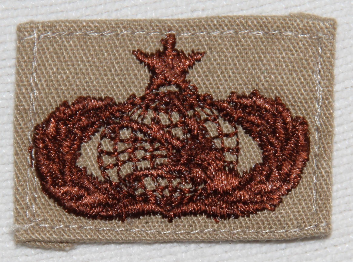 ORIGINAL DESERT STORM US AIR FORCE USAF SENIOR COMMUNICATION BADGE INSIGNIA