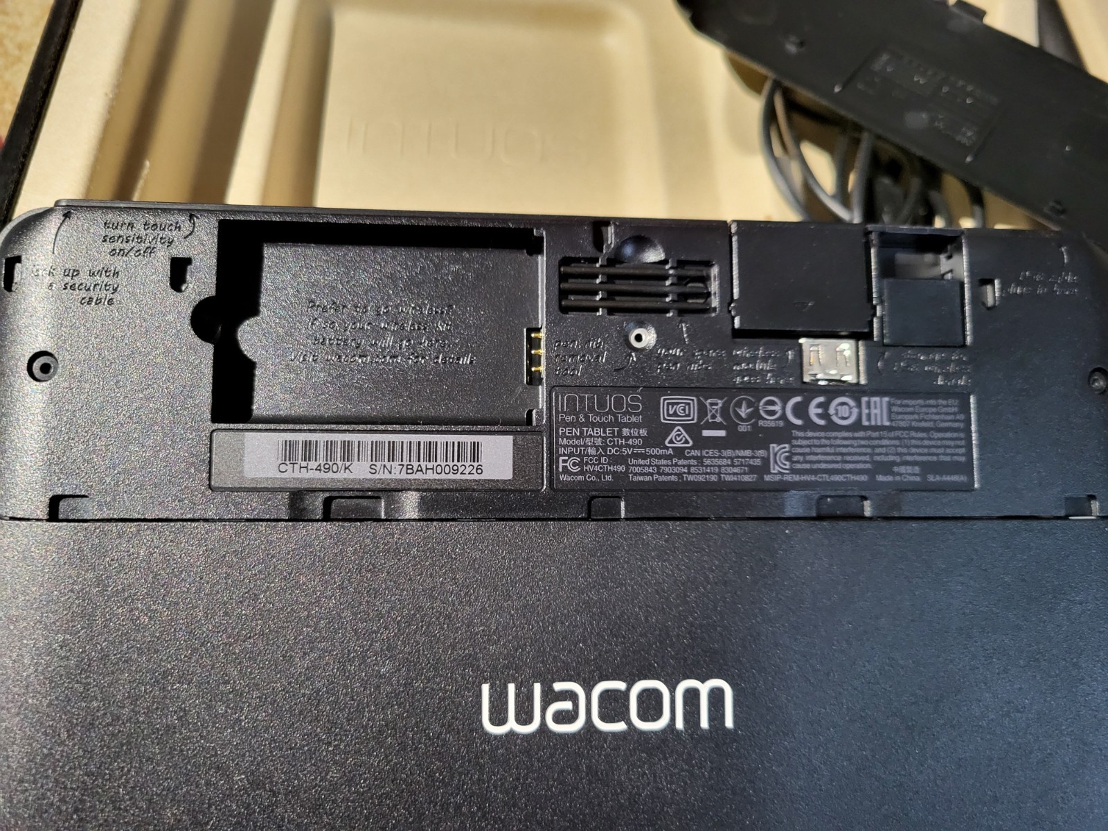 Wacom Intuos Art Small Black Pen & Touch Tablet CTH490