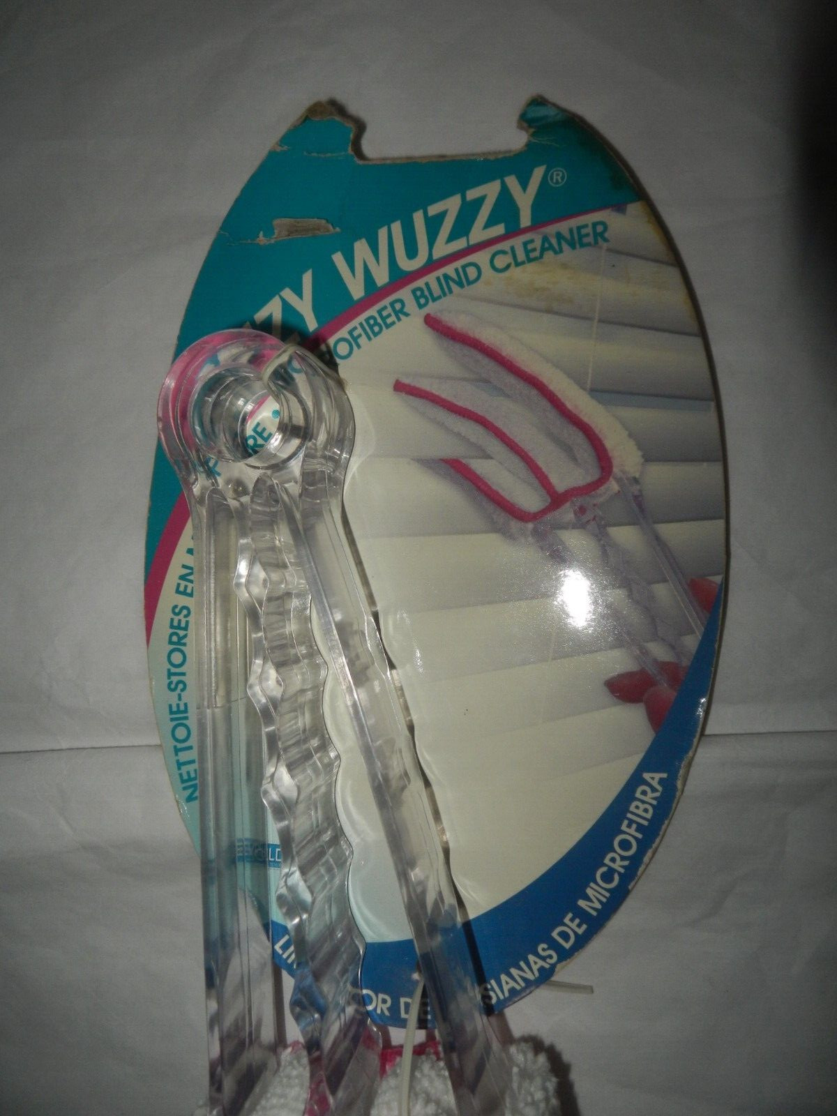 Fuzzy Wuzzy Microfiber Pink/White Blind Duster/Cleaner 8.5" NEW