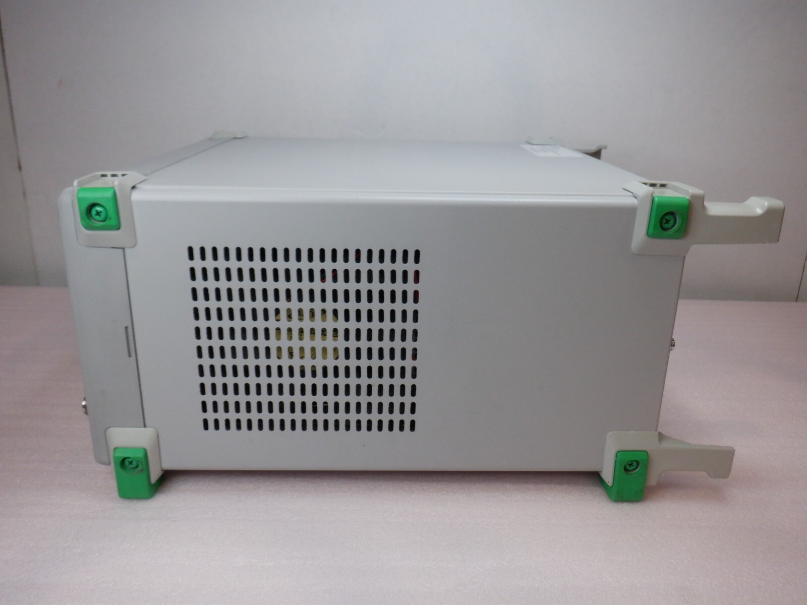 ANRITSU MT8860C WLAN TEST SET (OPTIONS 14 & 17)