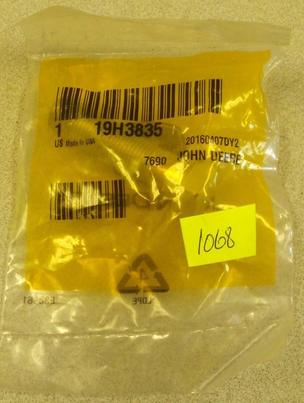 ~GENUINE John Deer Bolt Part 19H3835 / FREE Shipping!