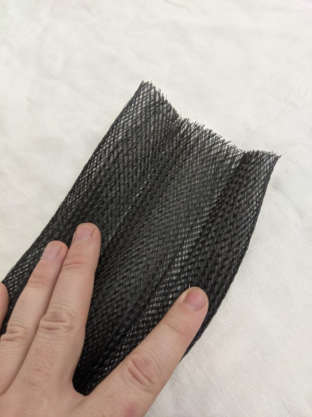 1 1/4" Black Expandable Braided Cable Sleeve Sheathing TF