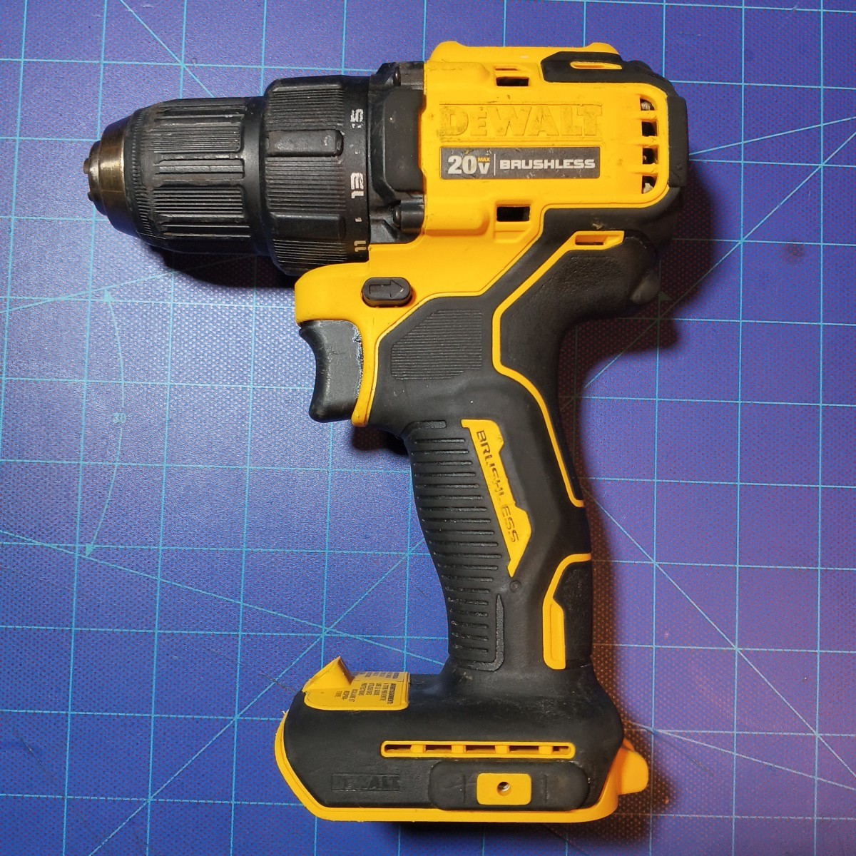 DEWALT DCD708 ATOMIC 20V MAX Brushless Cordless 1/2" Drill/Driver - Tool Only
