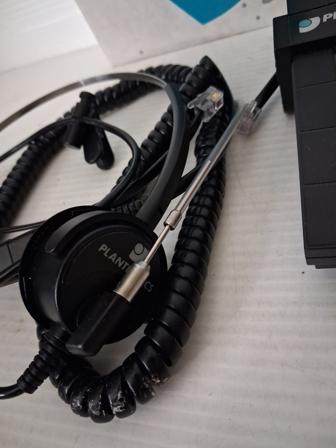 Plantronics M10 Universal Headset Amplifier with Headset