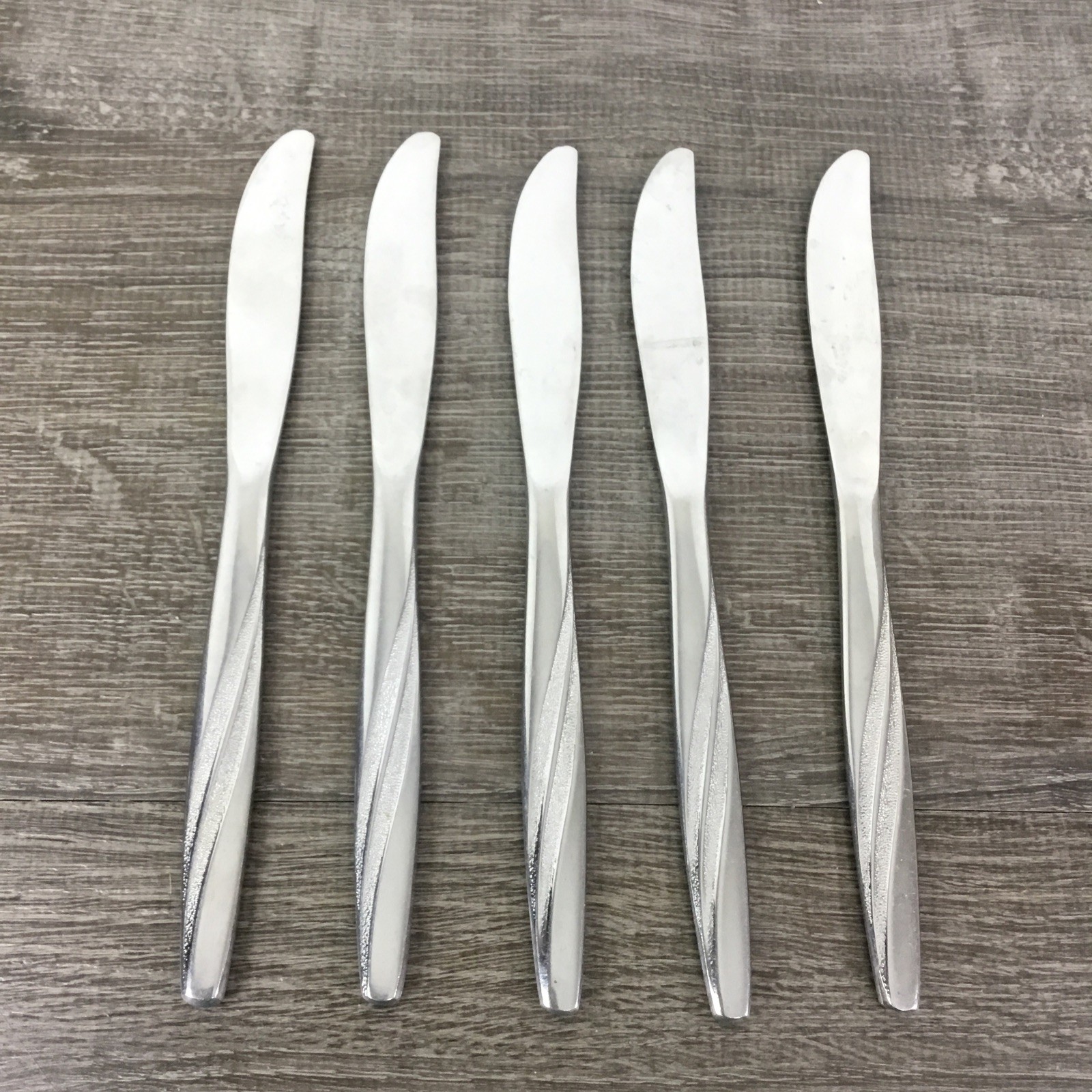 5 AMERICAN USA IS FLAIR Stainless Dinner Knives 8 1/8"  L1