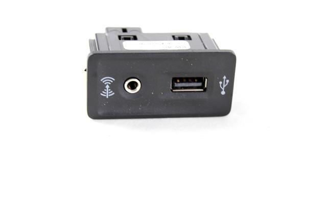 5G0035222C USB AUX ENTRANCE DOOR VOLKSWAGEN GOLF SPORTSVAN 1.6 D 81KW AUT 5P
