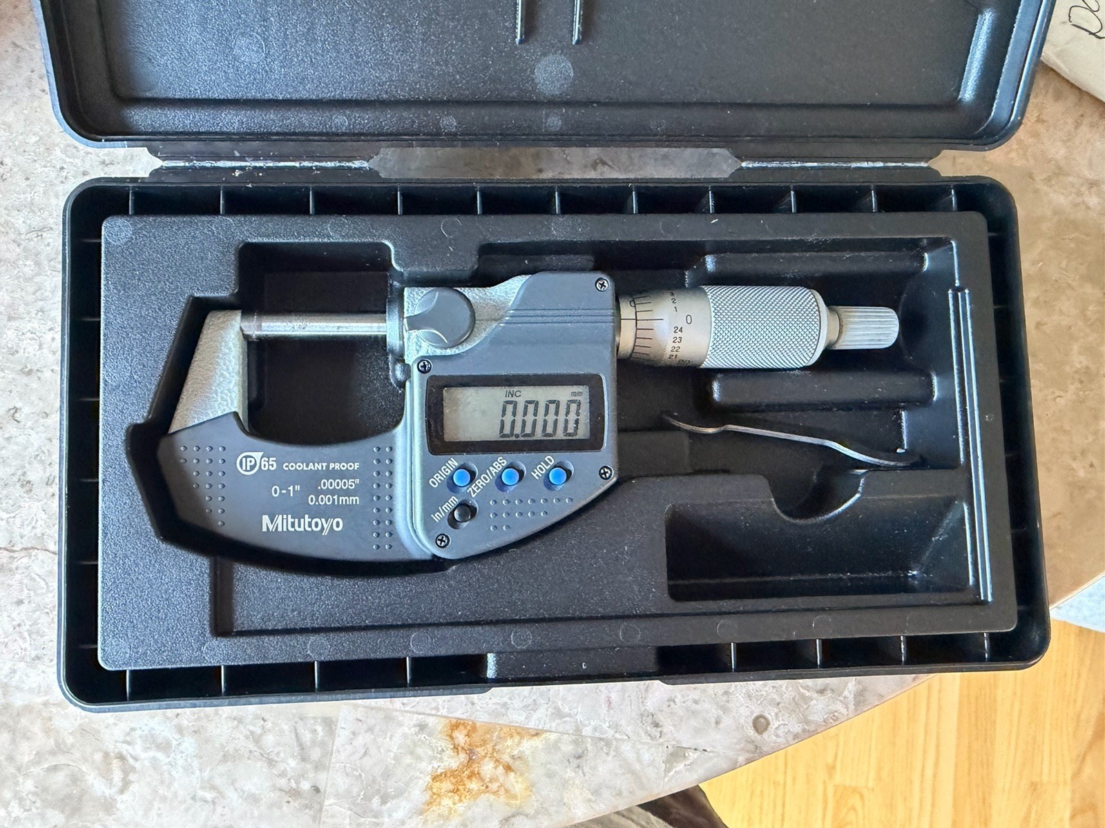 Mitutoyo 293-340-30 Digital Micrometer 0-1" Range, 0.00005" Resolution w/Case